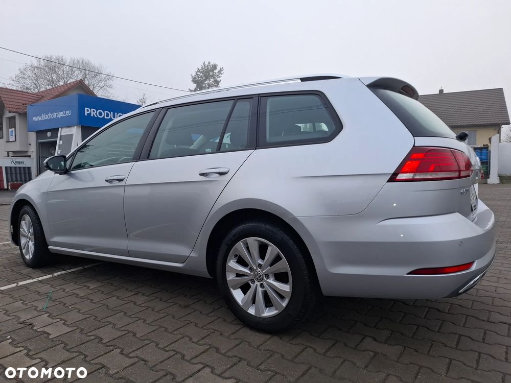 Volkswagen Golf Variant 1.6 TDI SCR DSG Comfortline - 18