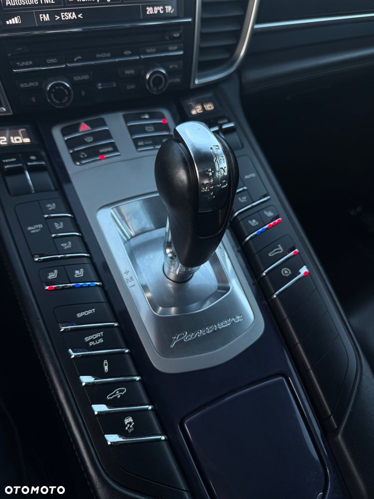 Porsche Panamera 4S - 6
