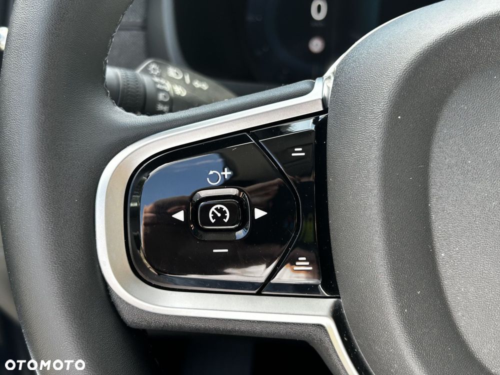Volvo XC 90 - 21