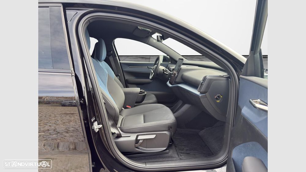 Volvo EX30 51 kWh Single Motor Black Edition - 12