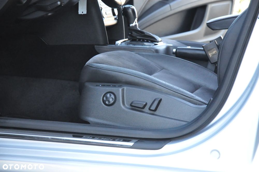 Skoda Superb 1.8 TSI DSG Exclusive - 30