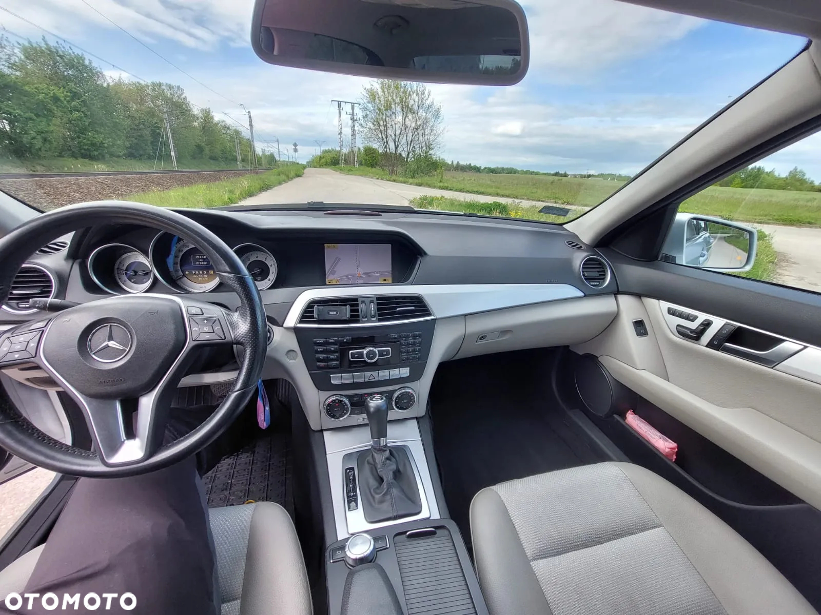 Mercedes-Benz Klasa C 250 CGI BlueEff Avantgarde - 7