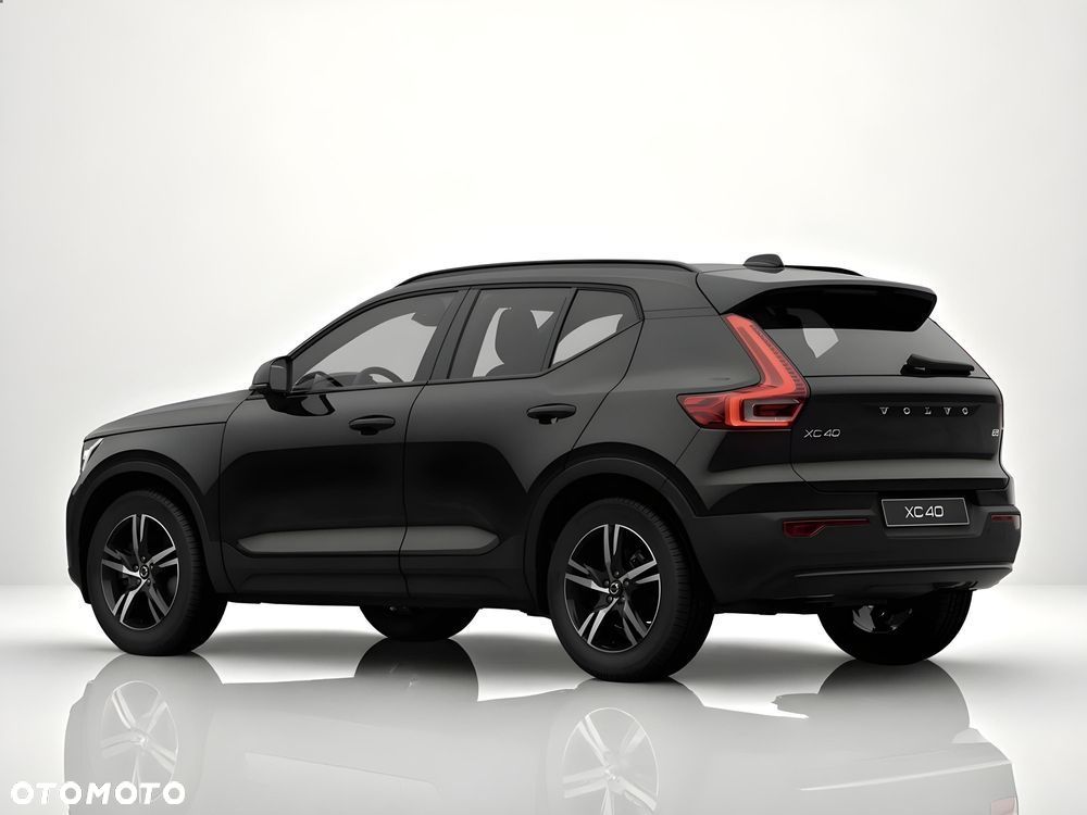 Volvo XC 40 B3 Plus Dark - 8