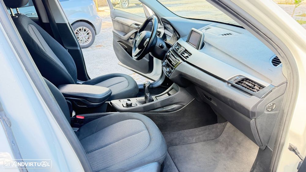 BMW X1 16 d sDrive Line Sport - 30