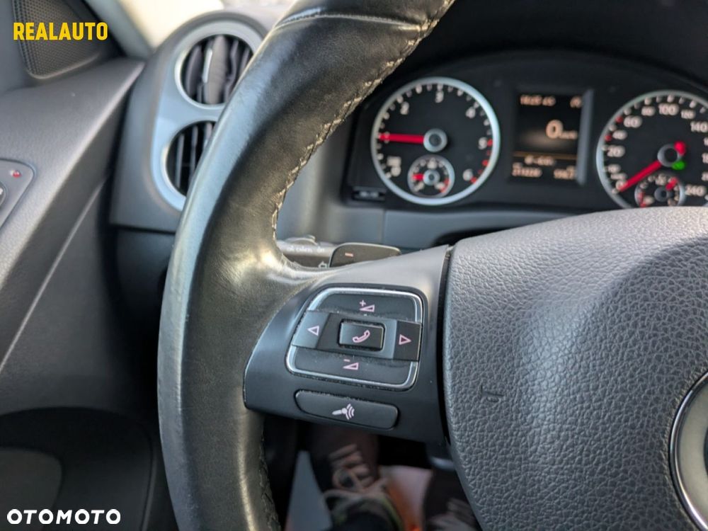 Volkswagen Tiguan - 24