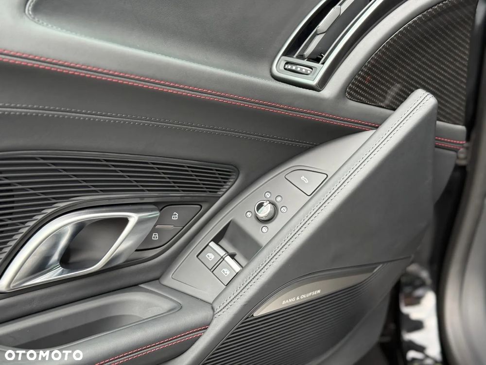 Audi R8 Coupé V10 RWD Performance - 13