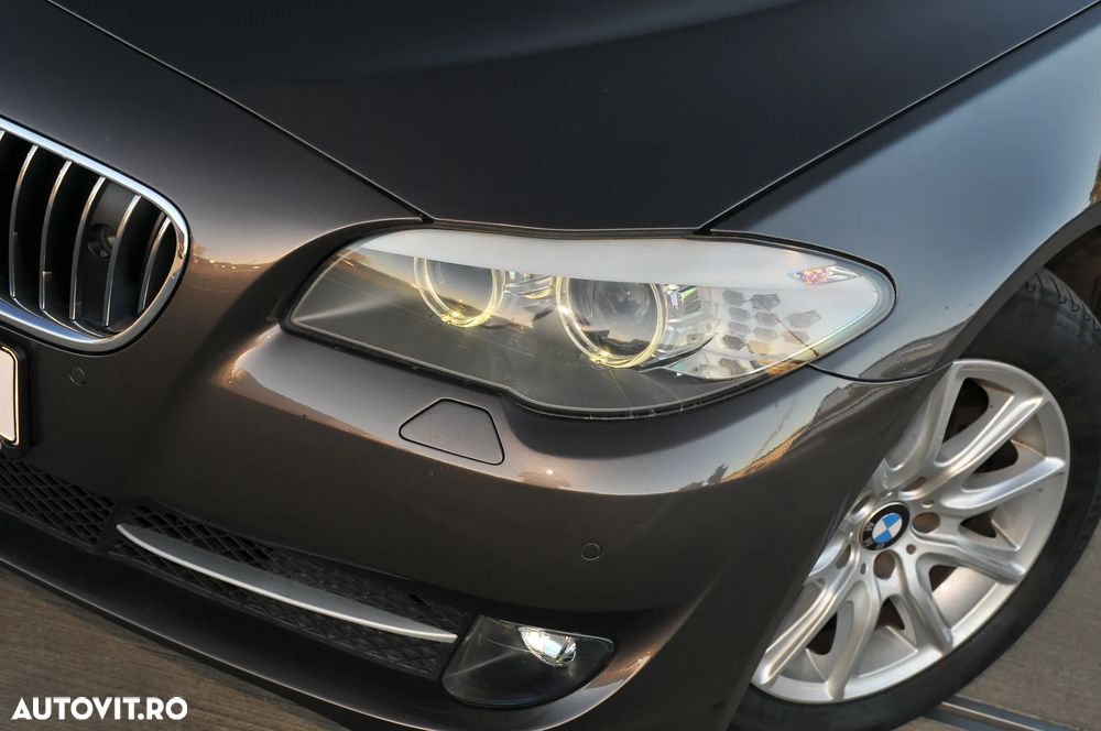 BMW Seria 5 520d - 23