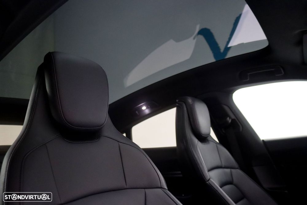 Porsche Taycan 4S - 18