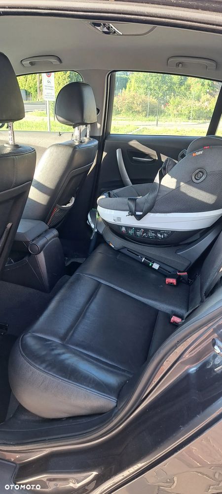 BMW Seria 1 120d - 8