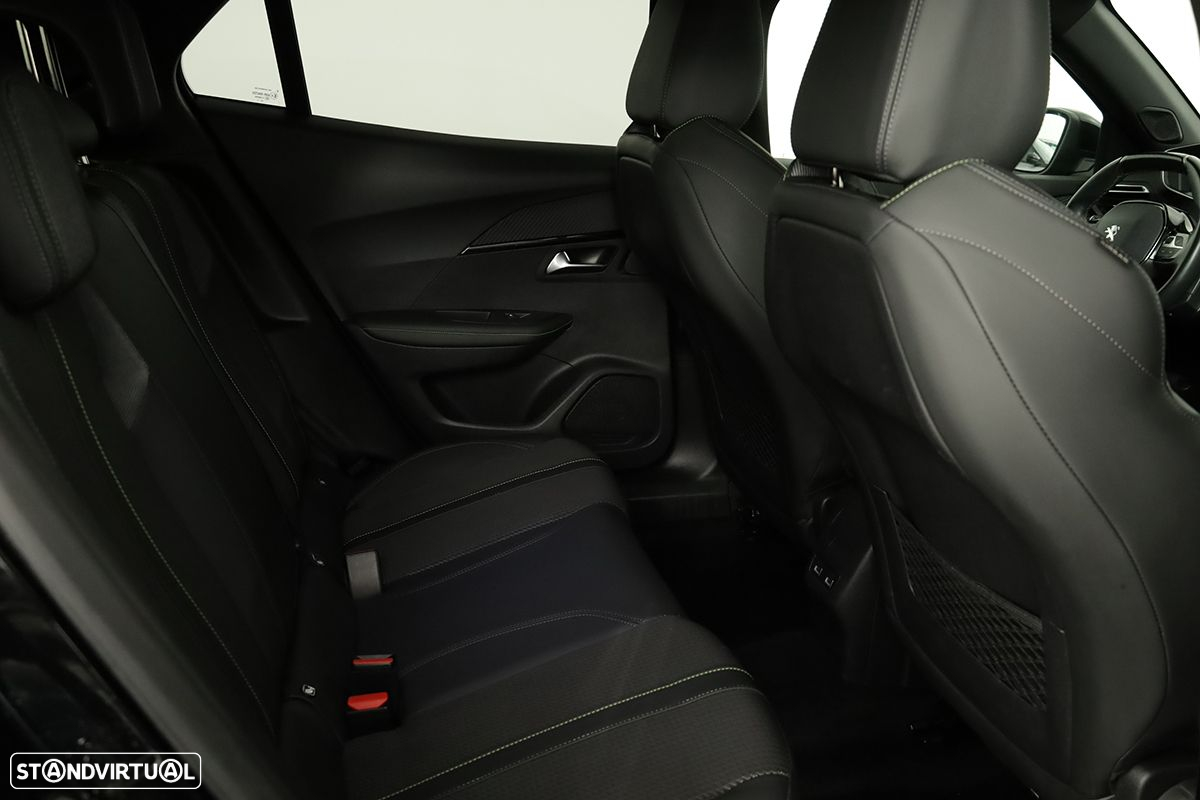 Peugeot 2008 1.2 PureTech GT EAT8 - 22