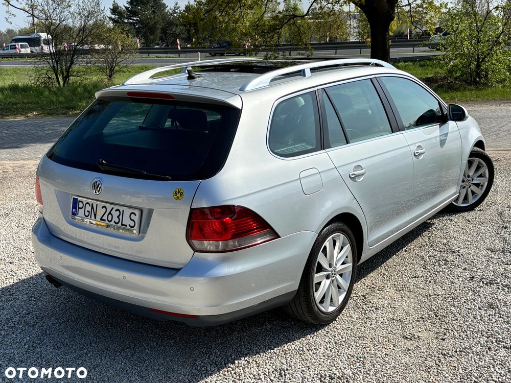 Volkswagen Golf 2.0 TDI DPF Highline - 29