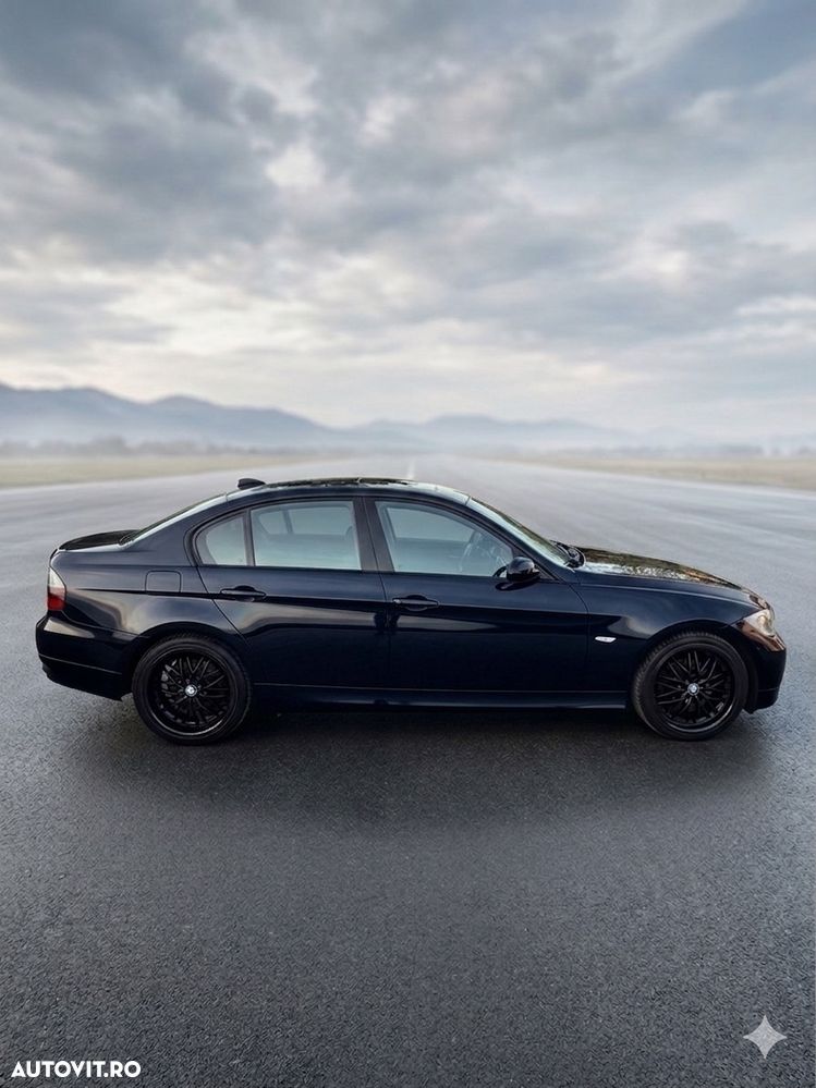 BMW Seria 3 320i - 5