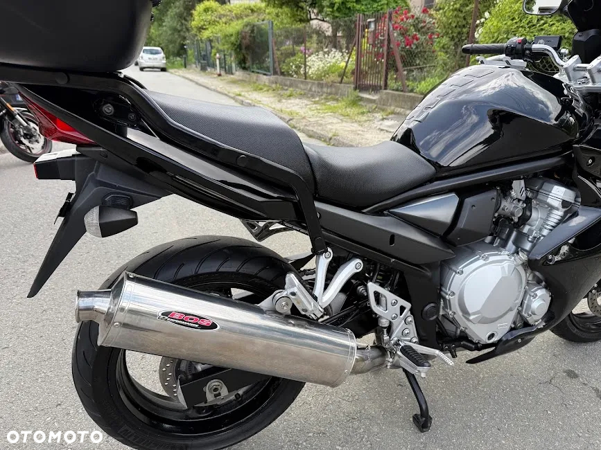 Suzuki V-STROM - 8