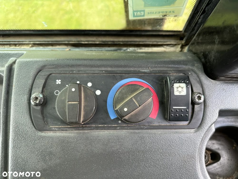 Caterpillar CAT D4 K LGP 9100 Mth - 9