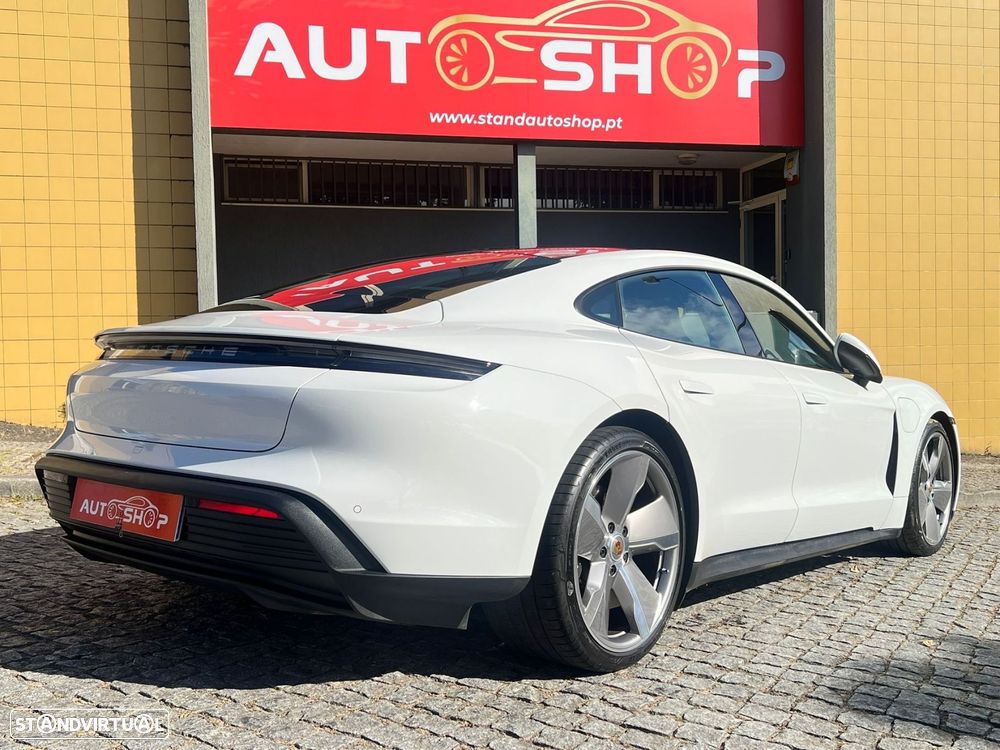 Porsche Taycan - 6