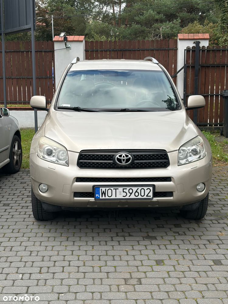 Toyota RAV4 - 7