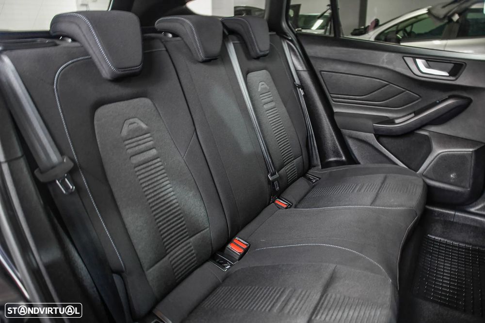 Ford Focus SW 1.5 TDCi EcoBlue Active - 16