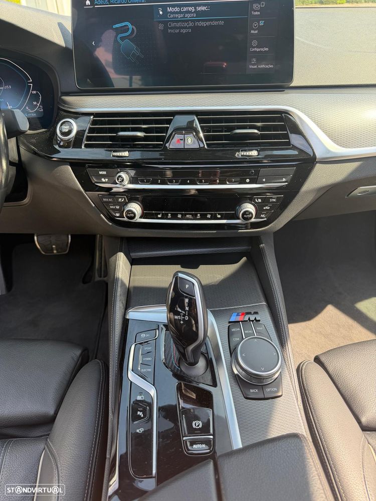 BMW 545 e xDrive Pack M - 18