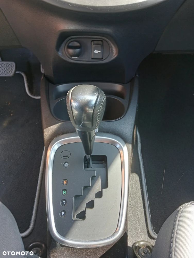 Toyota Yaris 1.5 20th Anniversary CVT - 13