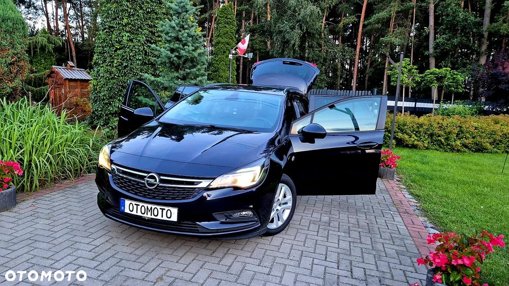 Opel Astra 1.6 CDTI Dynamic - 1