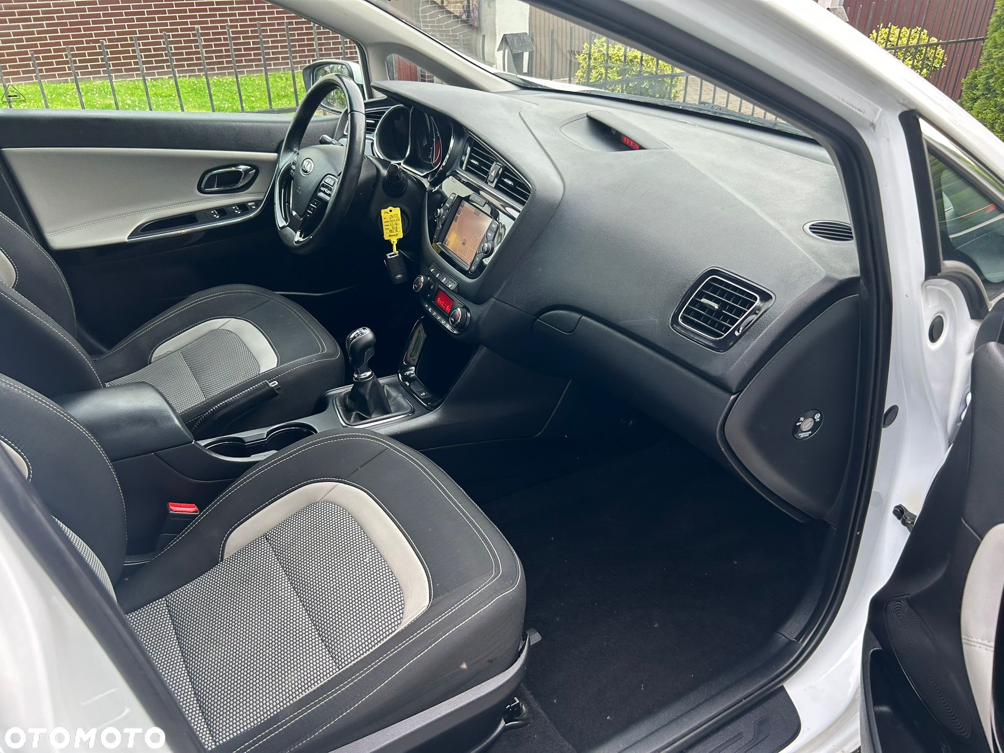 Kia Ceed 1.6 CRDi 136 ISG GT Line - 13