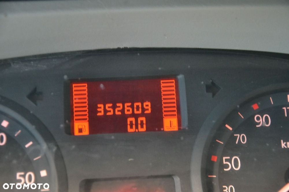 Renault Trafic - 11