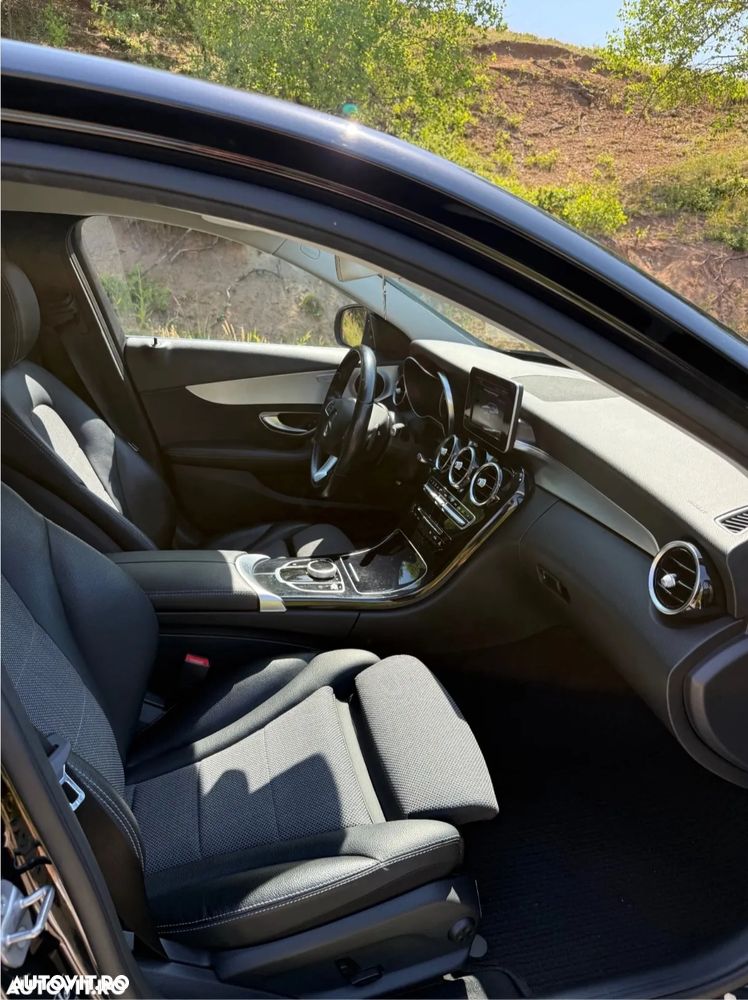 Mercedes-Benz C - 8