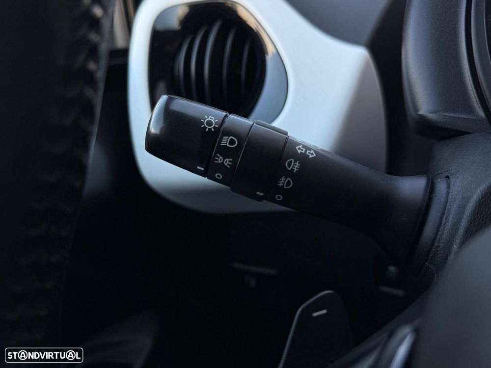 Citroën C1 1.0 VTi Shine ETG - 14