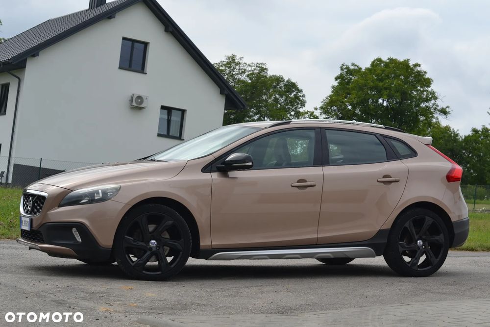 Volvo V40 Cross Country D3 Geartronic Momentum - 2