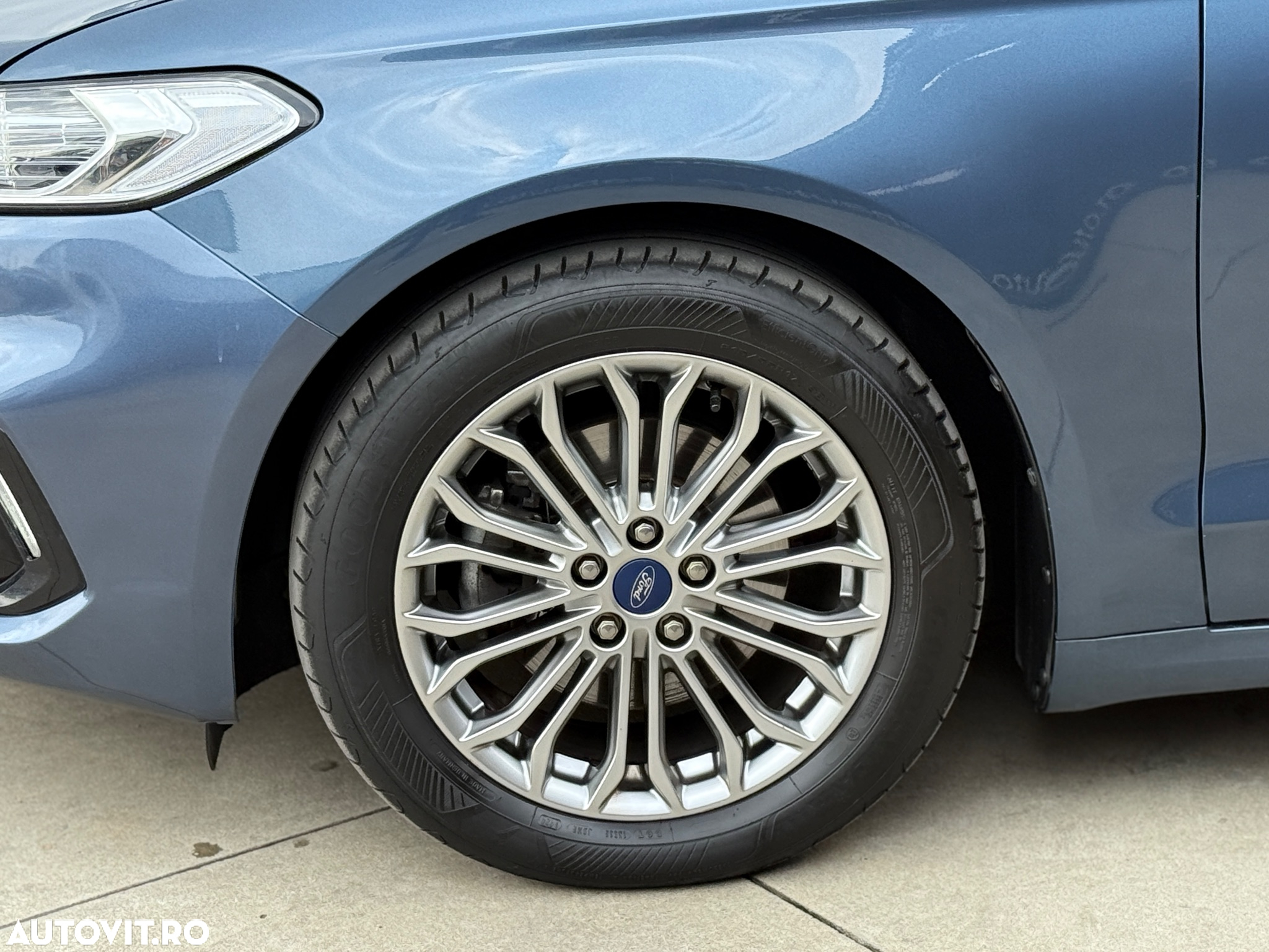 Ford Mondeo 2.0 HEV Titanium - 22