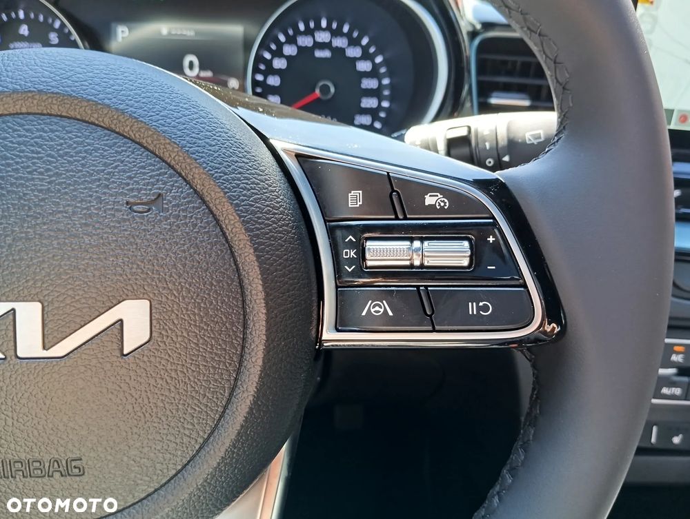 Kia XCeed 1.6 T-GDI Tribute DCT - 24