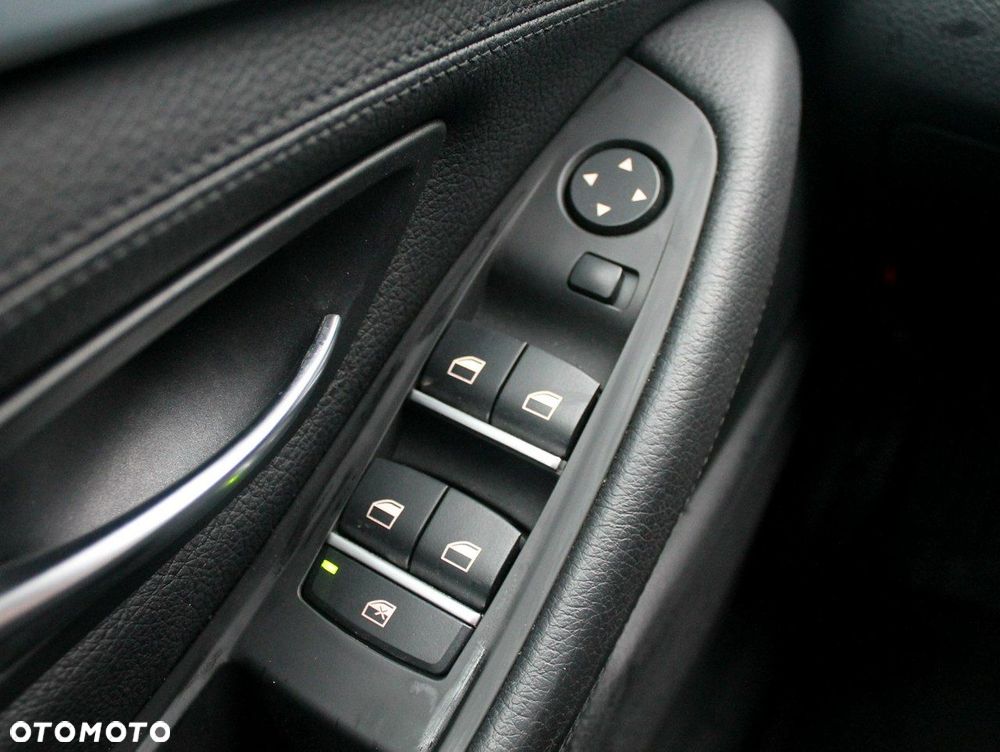 BMW Seria 5 - 29