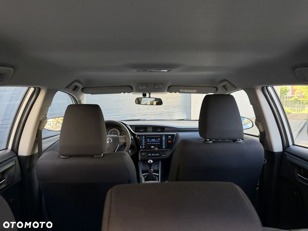 Toyota Auris - 22