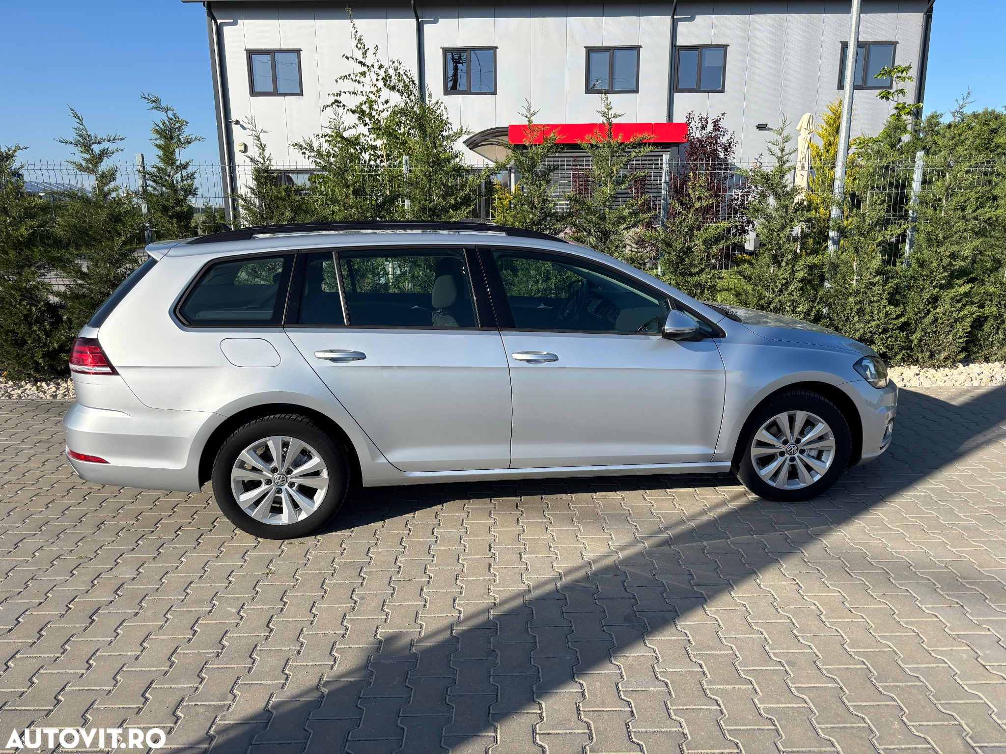 Volkswagen Golf 1.6 TDI DSG Comfortline - 11