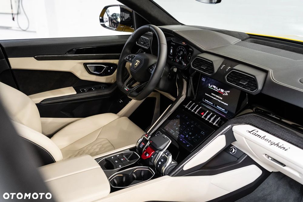 Lamborghini Urus - 30