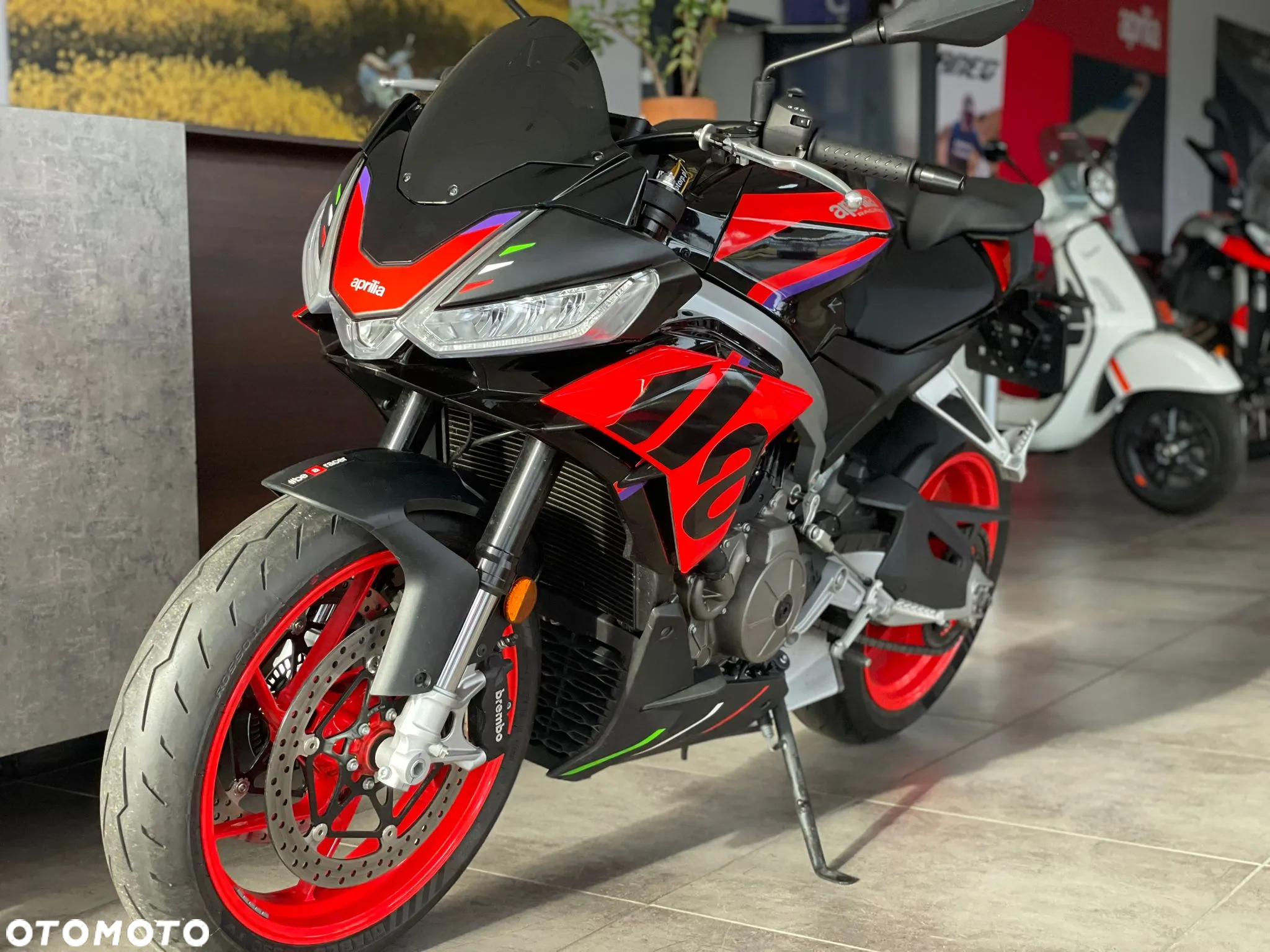 Aprilia Tuono - 8
