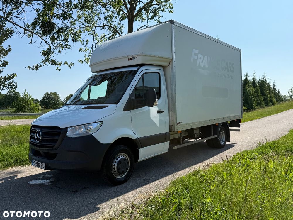 Mercedes-Benz Sprinter - 1