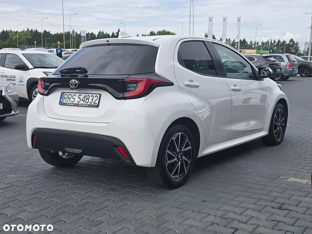 Toyota Yaris 1.5 Comfort - 6