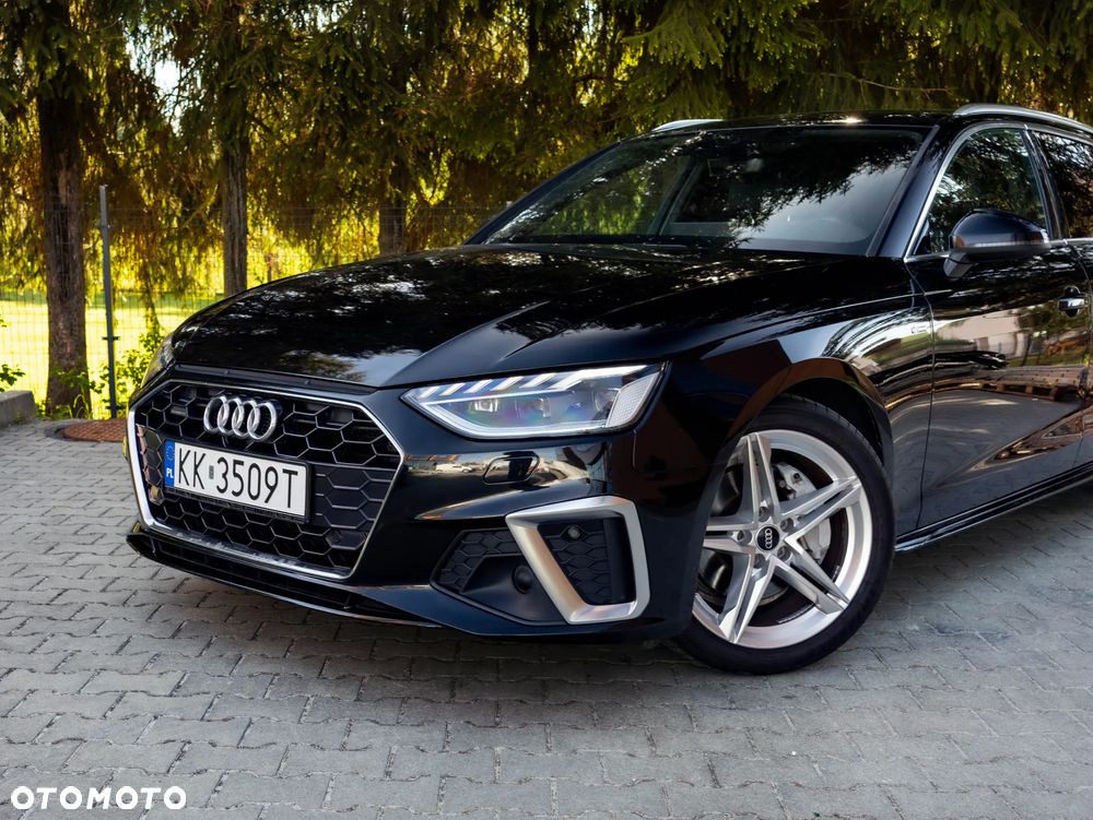 Audi A4 Avant 40 TDI quattro S tronic S line - 2