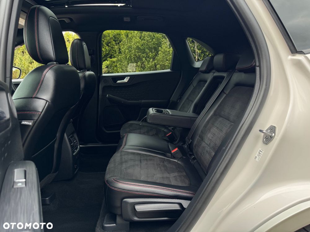 Ford Kuga 1.5 EcoBoost FWD ST-Line - 25