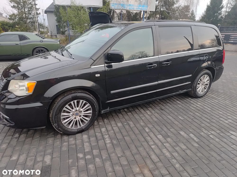 Lancia Voyager 2.8CRD Platinum - 2