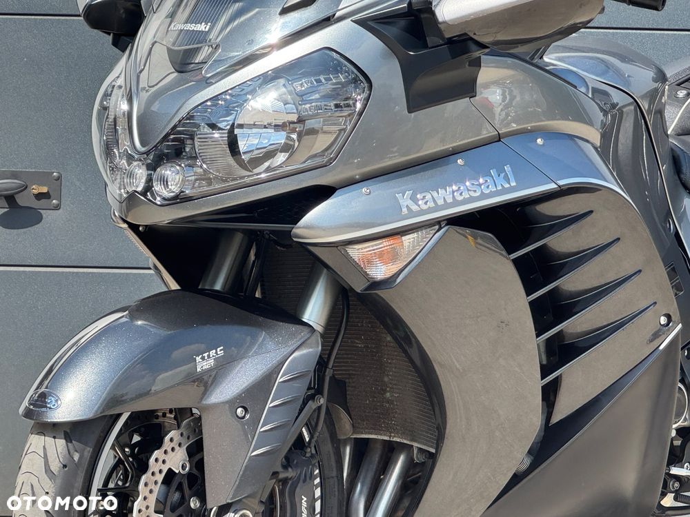 Kawasaki GTR - 25