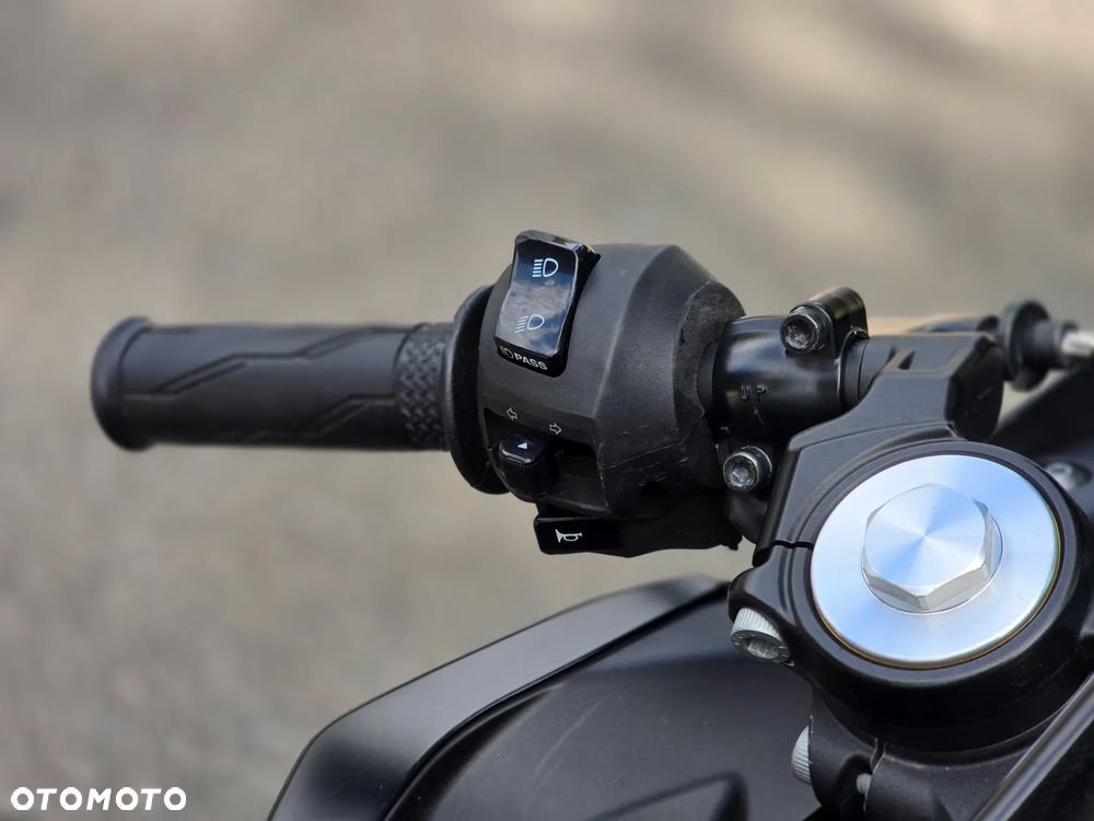 Yamaha YZF - 5
