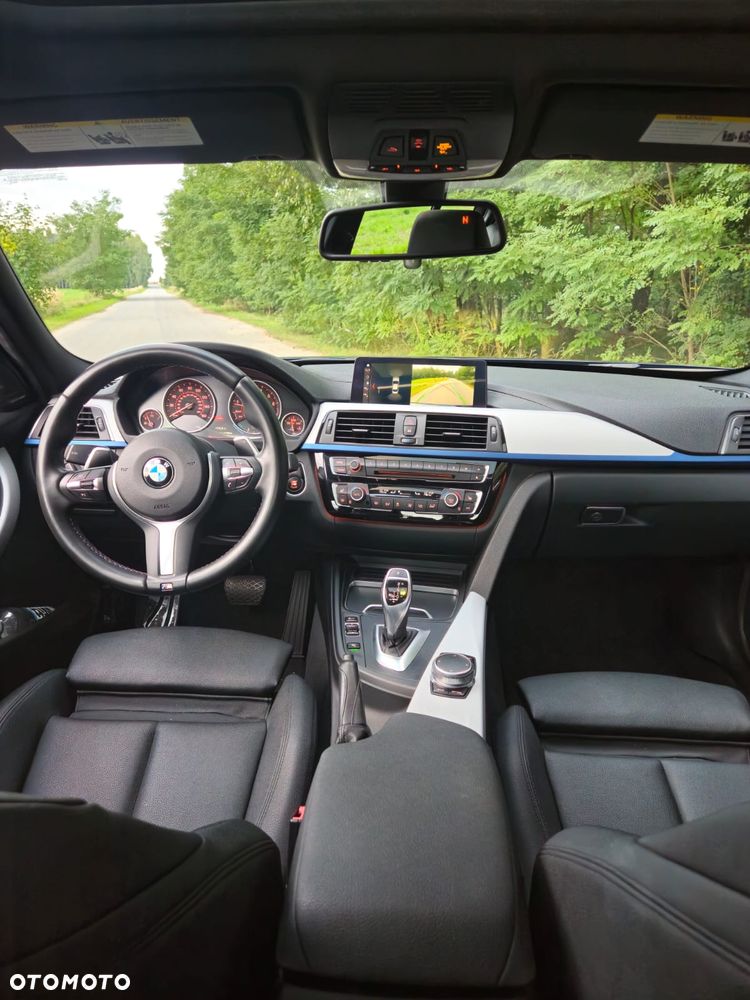 BMW Seria 3 340i M Sport - 24
