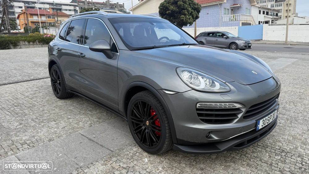 Porsche Cayenne S - 4