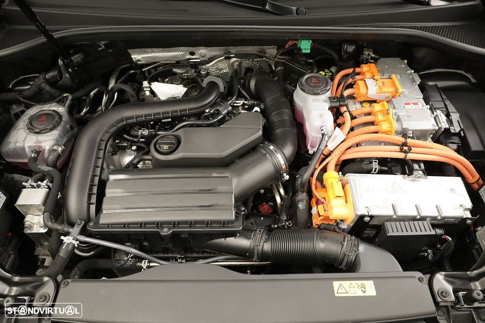 Cupra Terramar 1.5 e-Hybrid DSG - 24