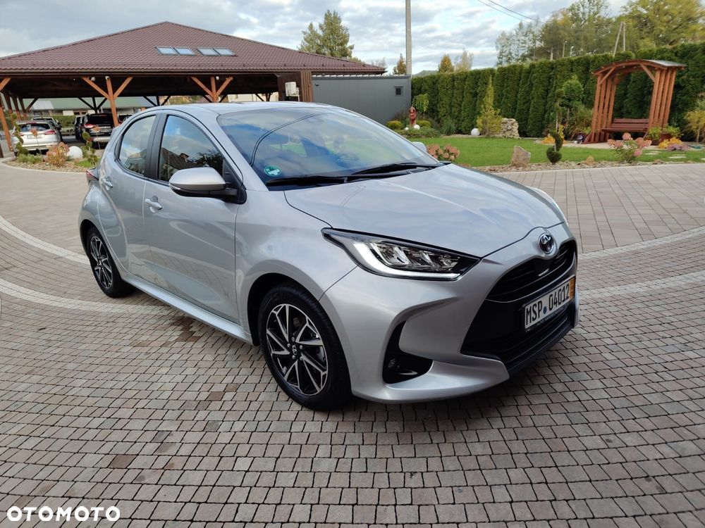 Toyota Yaris Hybrid 116 1.5 VVT-i Team Deutschland - 3