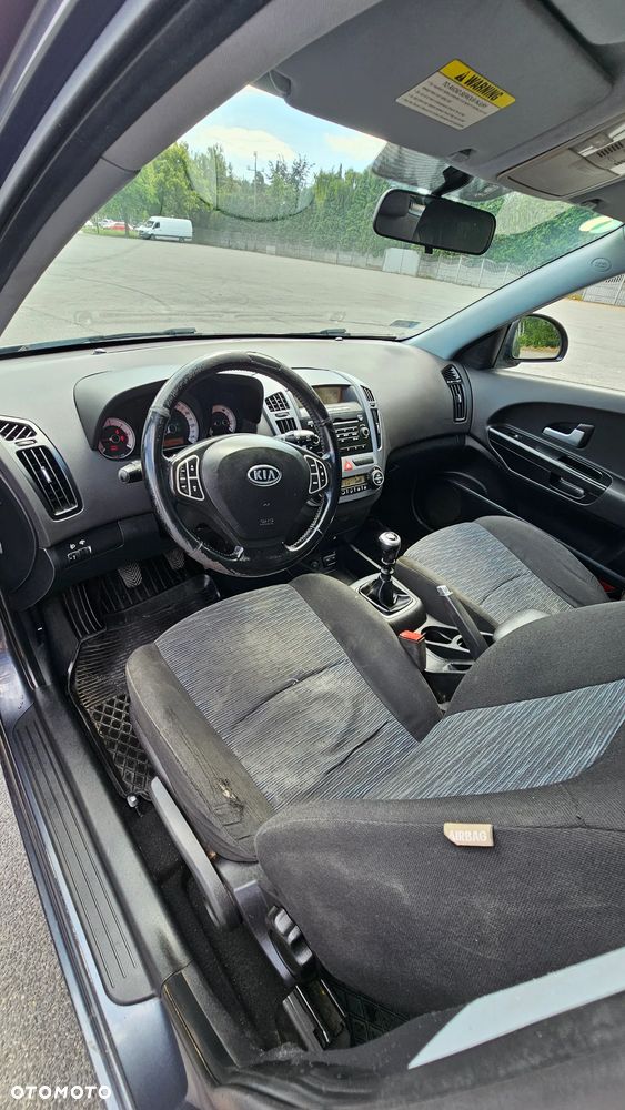 Kia Ceed 1.6 Crdi Comfort + - 6