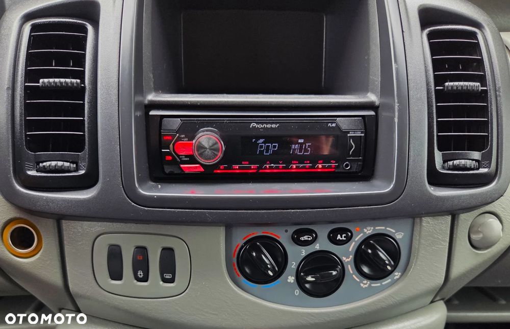 Renault Trafic - 13