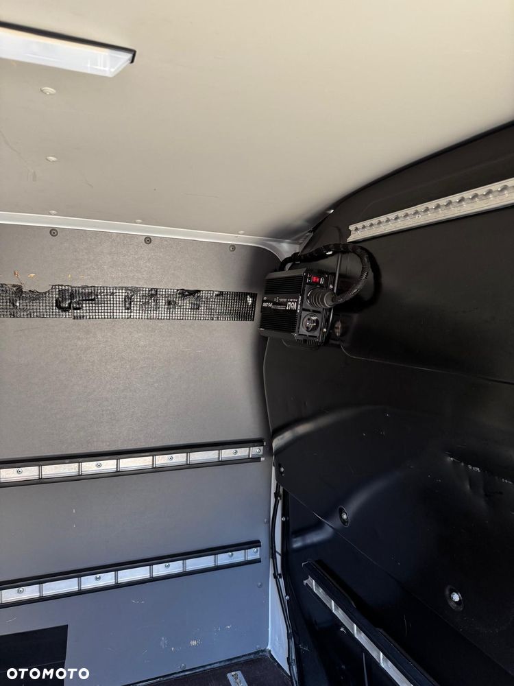 Volkswagen Transporter - 7